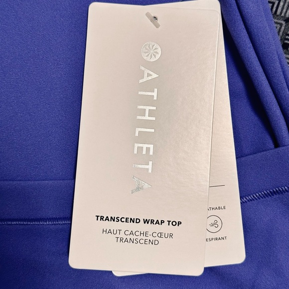 Athleta NWT Transcend Wrap Top - Size L - Picture 3 of 9